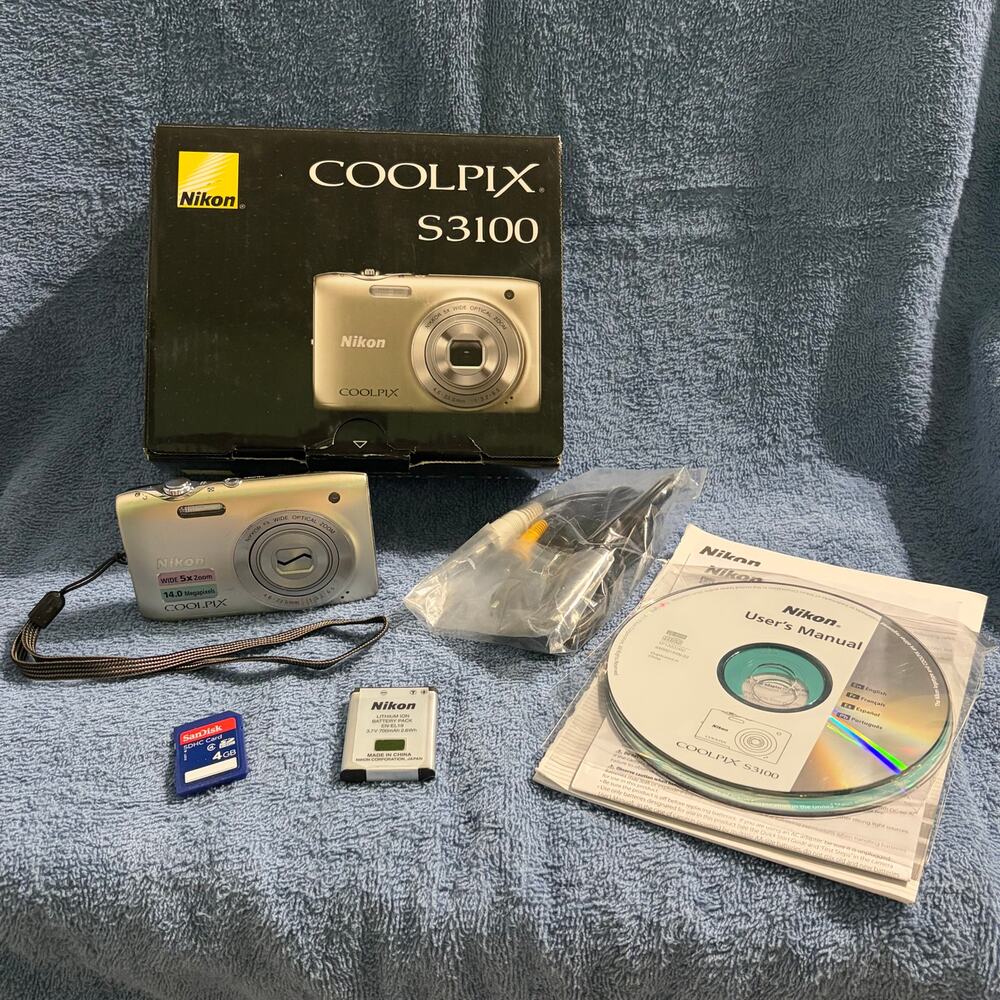 Nikon Coolpix S3100 Compact Digital Camera Bundle Silver Box SD Card 5x Zoom